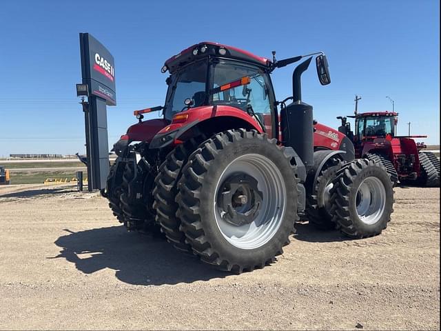 Image of Case IH Magnum 340 equipment image 4
