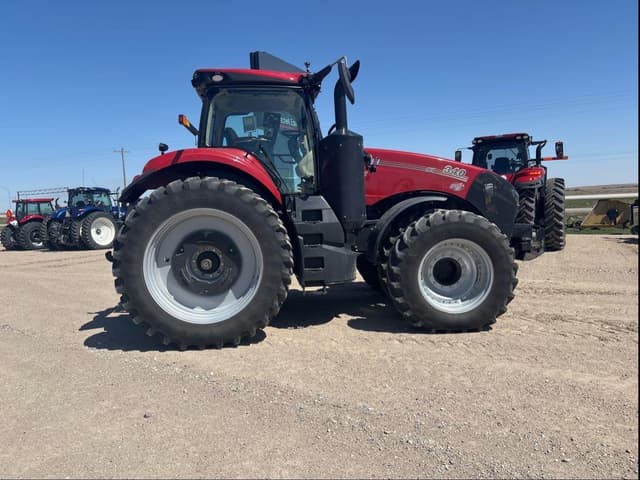 Image of Case IH Magnum 340 equipment image 3