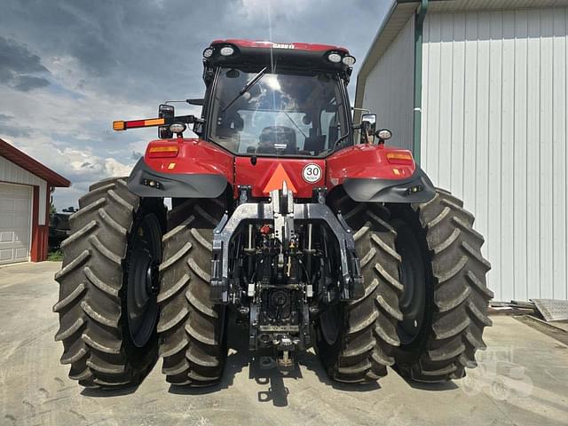 Image of Case IH Magnum 340 equipment image 3