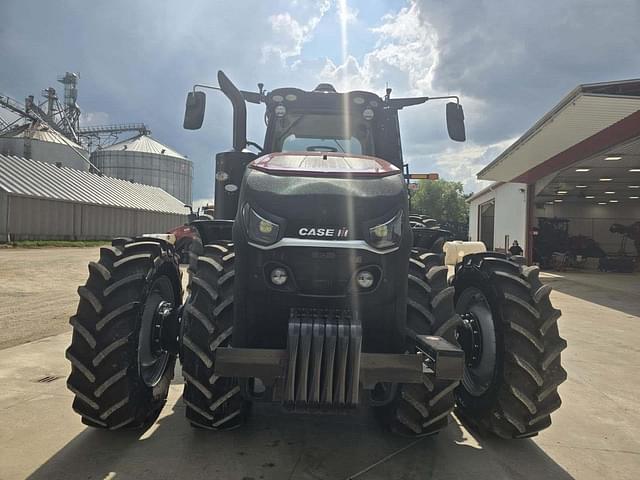 Image of Case IH Magnum 340 equipment image 2