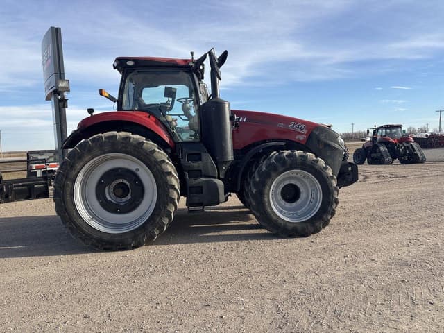Image of Case IH Magnum 340 equipment image 4
