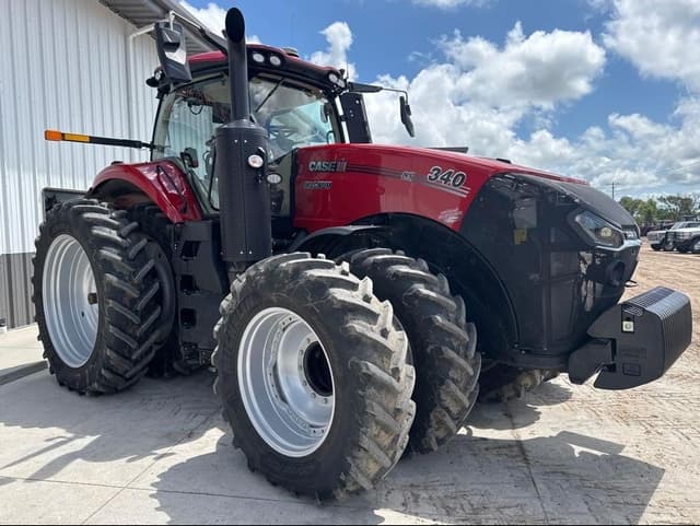 Image of Case IH Magnum 340 equipment image 4