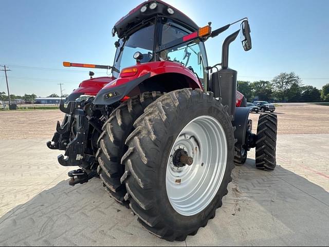 Image of Case IH Magnum 340 equipment image 4