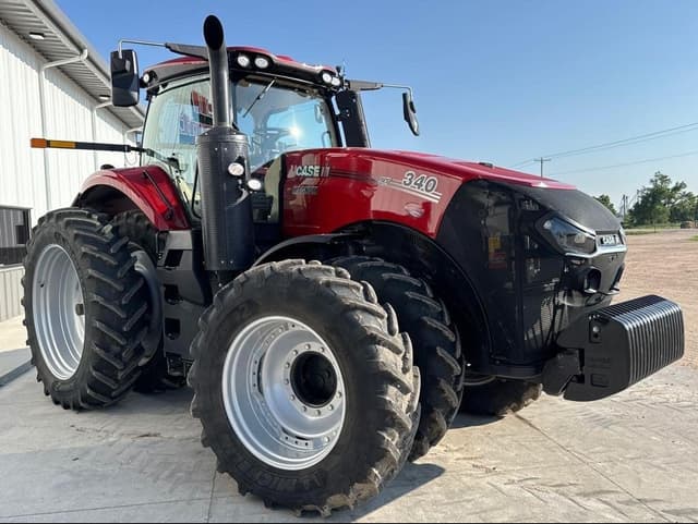 Image of Case IH Magnum 340 equipment image 4