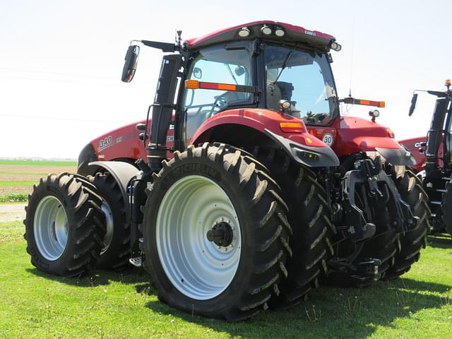 Image of Case IH Magnum 340 equipment image 3