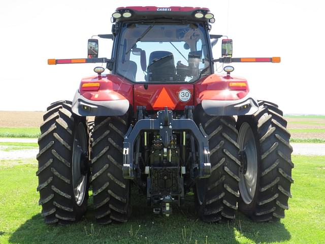 Image of Case IH Magnum 340 equipment image 4