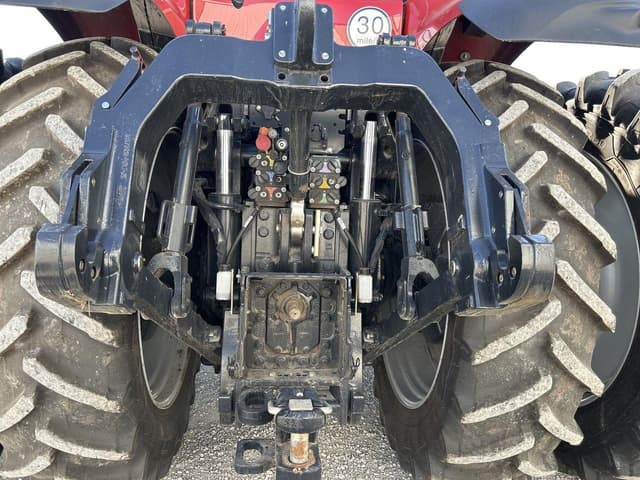 Image of Case IH Magnum 340 equipment image 4