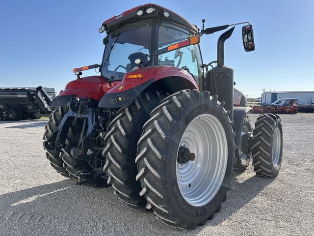 Image of Case IH Magnum 340 equipment image 2
