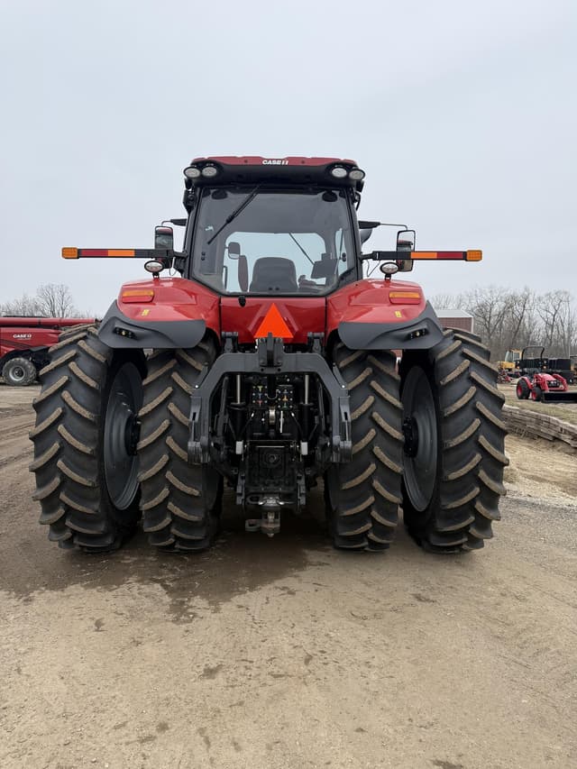 Image of Case IH Magnum 340 equipment image 3