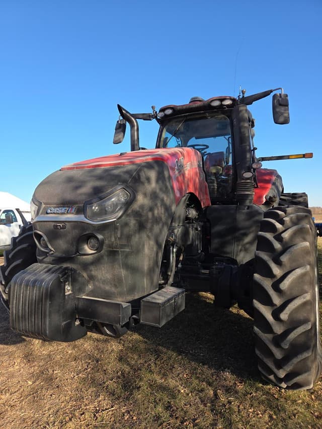 Image of Case IH Magnum 340 Rowtrac equipment image 3