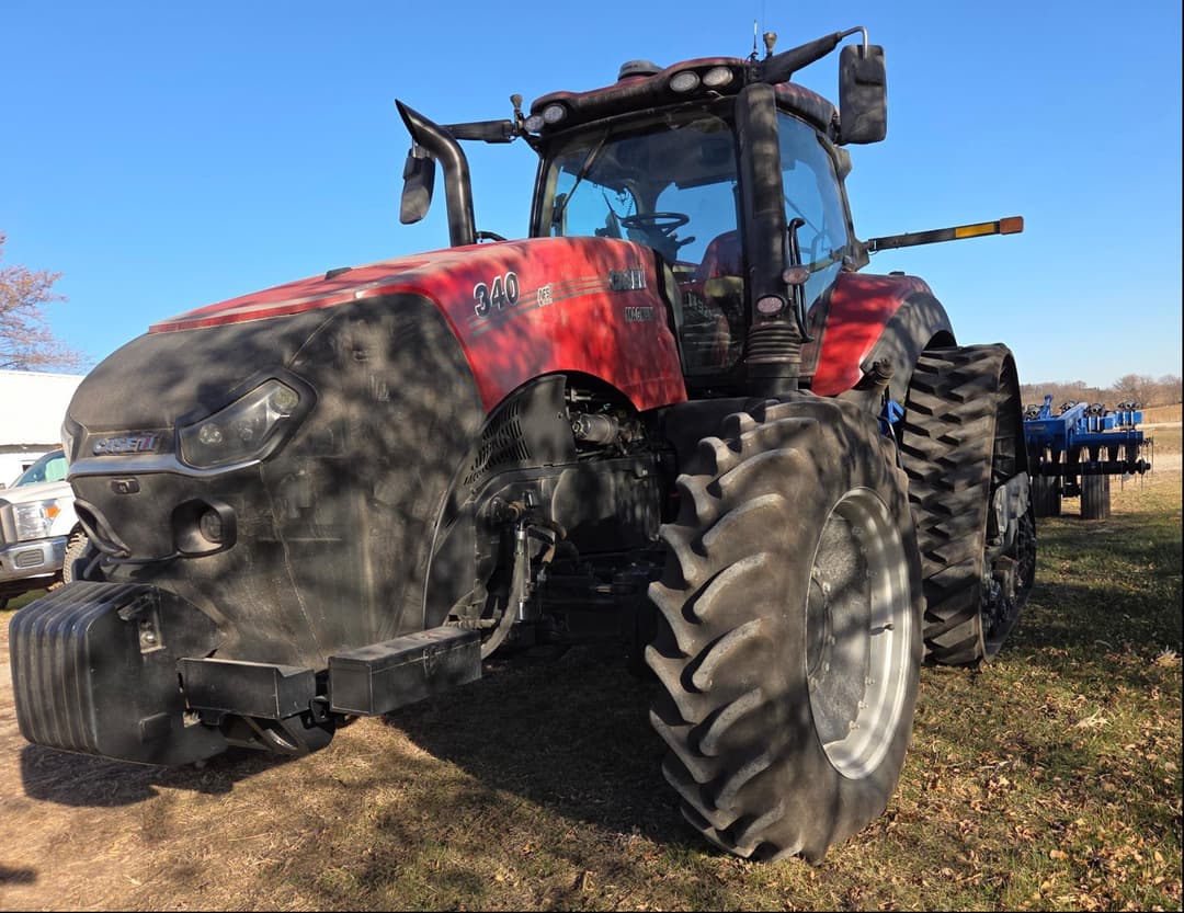 Image of Case IH Magnum 340 Rowtrac Primary image