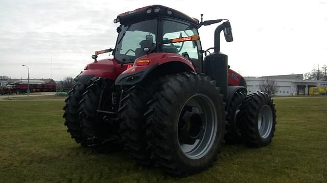 Image of Case IH Magnum 340 equipment image 3