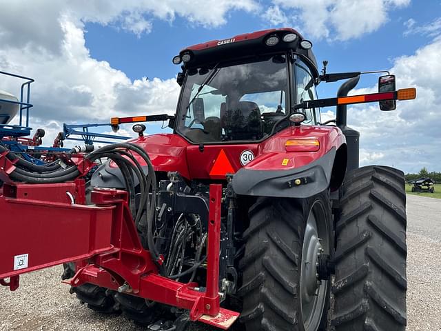 Image of Case IH Magnum 340 equipment image 3