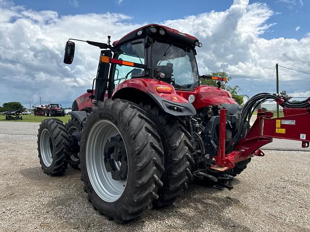 Image of Case IH Magnum 340 equipment image 4