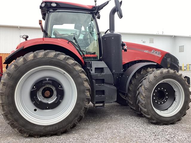 Image of Case IH Magnum 340 equipment image 1