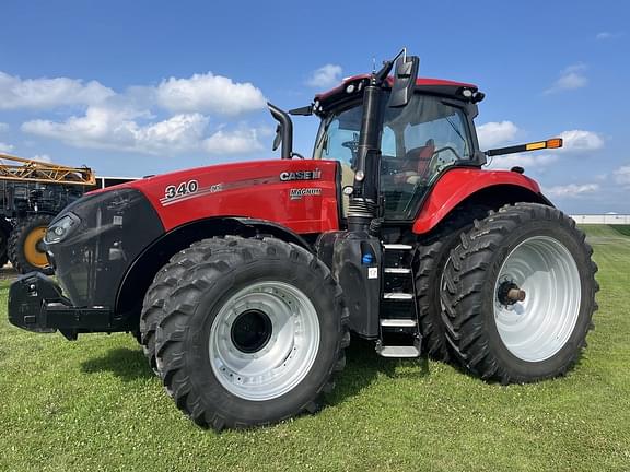 Image of Case IH Magnum 340 Rowtrac Primary image