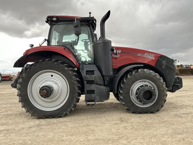 Image of Case IH Magnum 340 equipment image 3