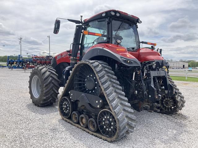 Image of Case IH Magnum 340 Rowtrac equipment image 4