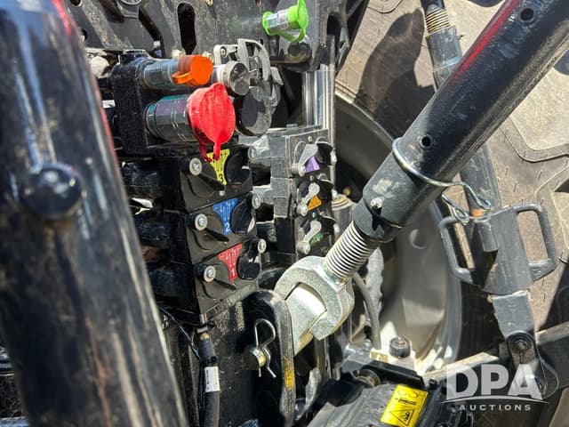 Image of Case IH Magnum 340 equipment image 4