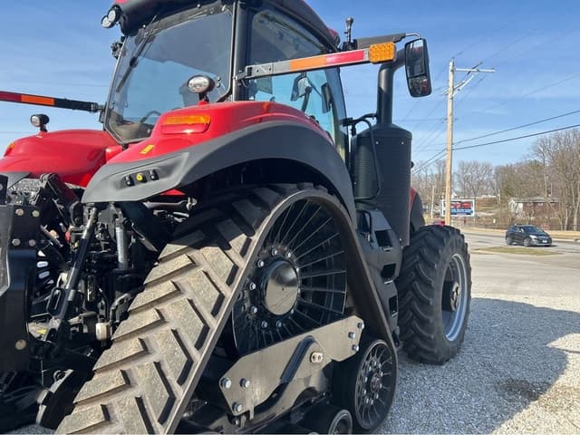 Image of Case IH Magnum 340 Rowtrac equipment image 2
