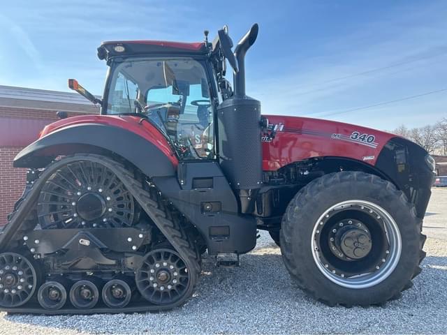 Image of Case IH Magnum 340 Rowtrac equipment image 2