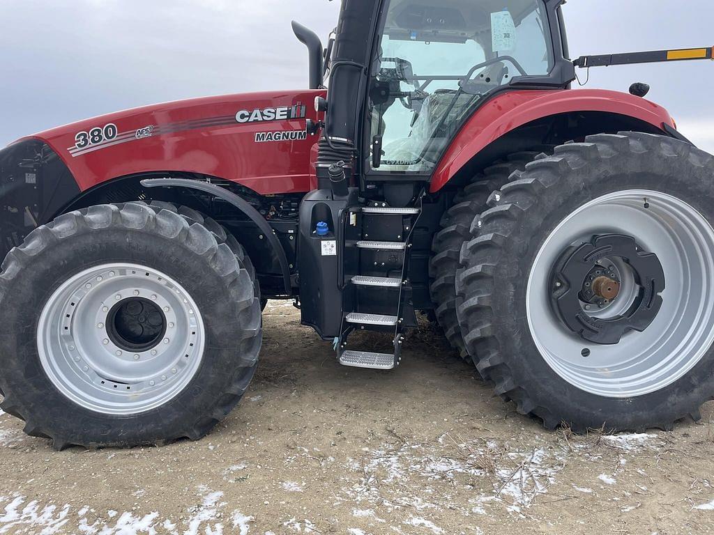 Image of Case IH Magnum 380 Image 0