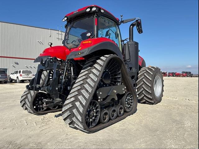 Image of Case IH Magnum 380 RowTrac equipment image 2