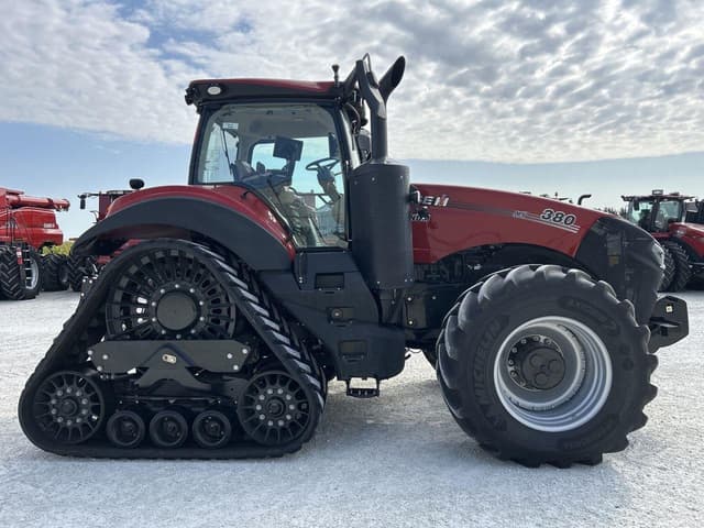Image of Case IH Magnum 380 RowTrac equipment image 1