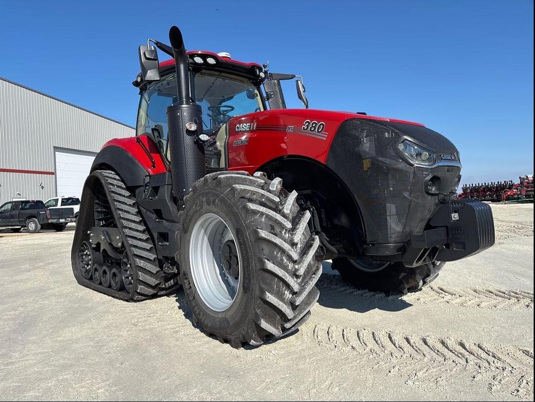 Image of Case IH Magnum 380 RowTrac Primary image