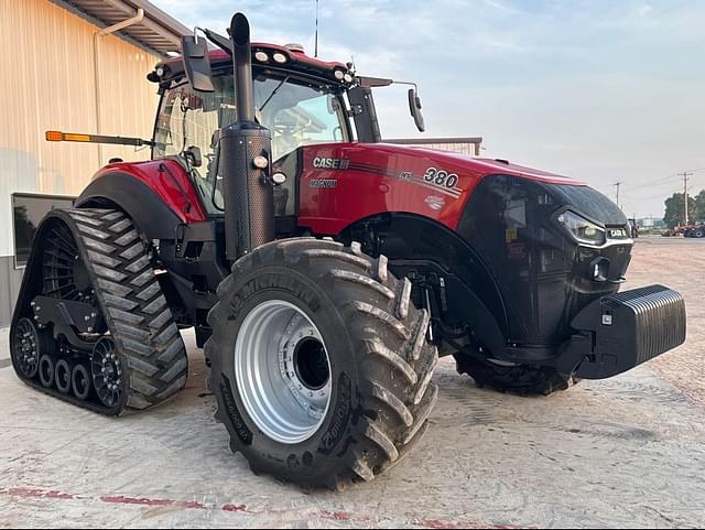 Image of Case IH Magnum 380 RowTrac equipment image 2