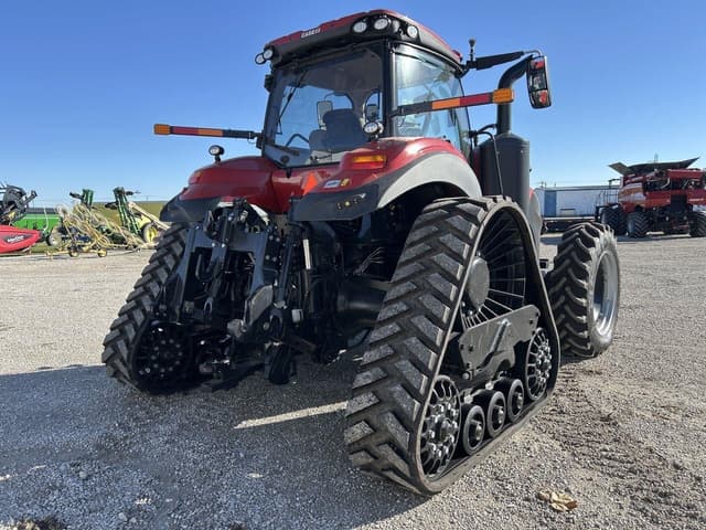 Image of Case IH Magnum 380 RowTrac equipment image 2