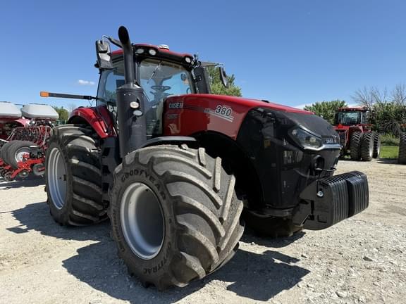 Image of Case IH Magnum 380 equipment image 2
