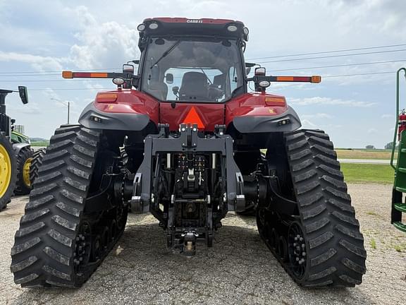 Image of Case IH Magnum 380 RowTrac equipment image 3