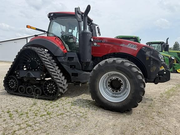 Image of Case IH Magnum 380 RowTrac equipment image 2