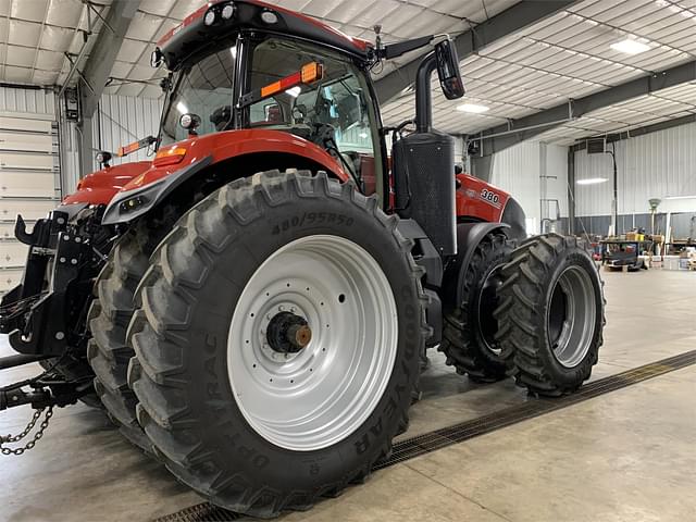 Image of Case IH Magnum 380 equipment image 4