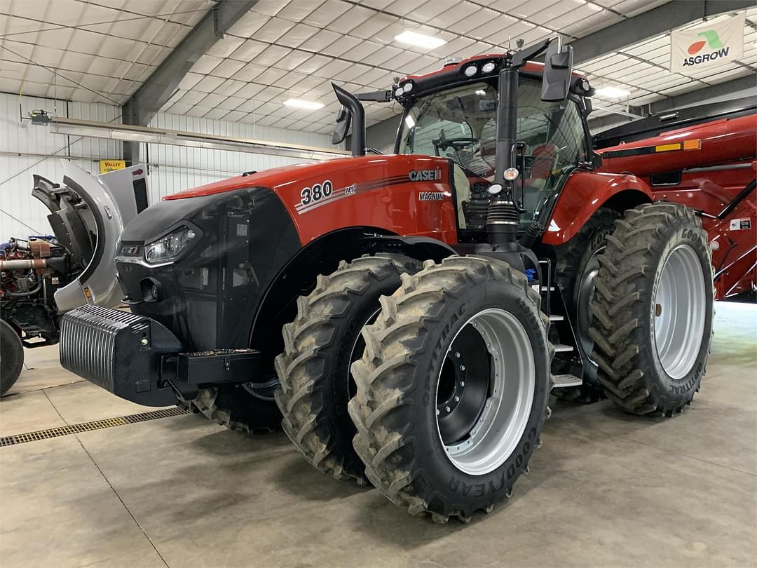 Image of Case IH Magnum 380 Primary image