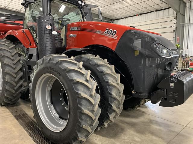 Image of Case IH Magnum 380 equipment image 3