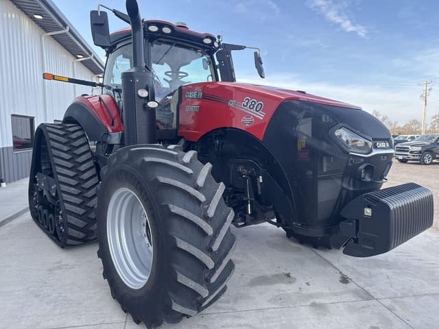 Image of Case IH Magnum 380 RowTrac equipment image 2