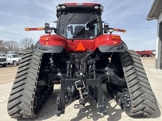 Image of Case IH Magnum 380 RowTrac equipment image 3