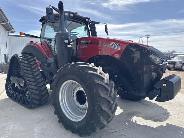 Image of Case IH Magnum 380 RowTrac equipment image 1