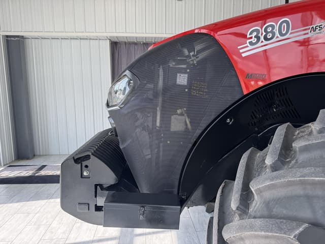 Image of Case IH Magnum 380 RowTrac equipment image 2