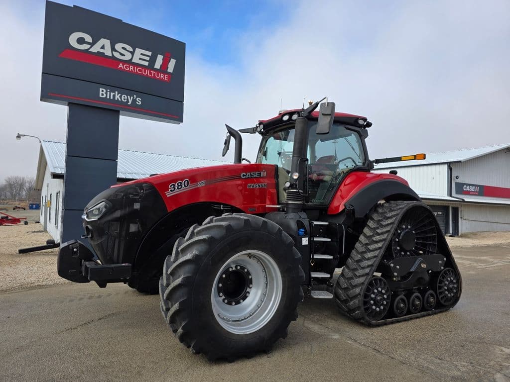 Image of Case IH Magnum 380 RowTrac Primary image