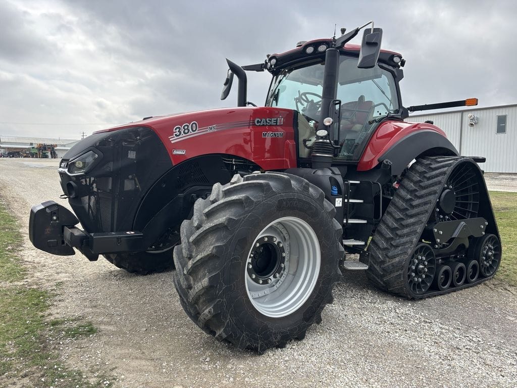 2024 Case IH Magnum 380 RowTrac Equipment Image0
