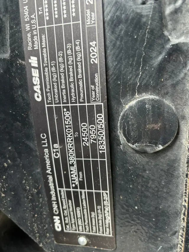 Image of Case IH Magnum 380 RowTrac equipment image 1