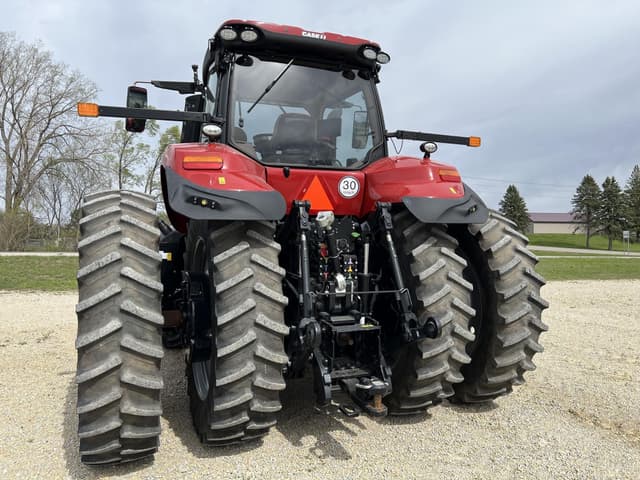Image of Case IH Magnum 400 equipment image 2