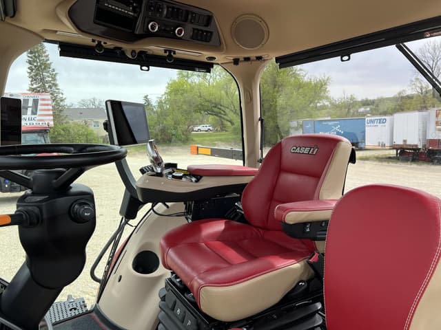 Image of Case IH Magnum 400 equipment image 4