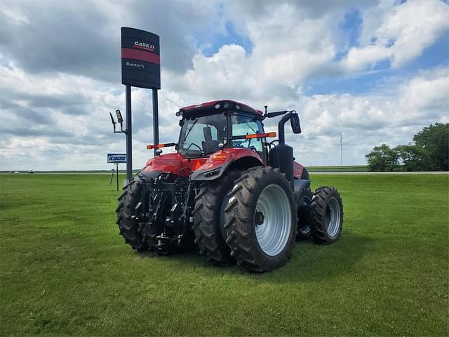 Image of Case IH Magnum 400 equipment image 1