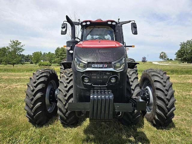 Image of Case IH Magnum 400 equipment image 2