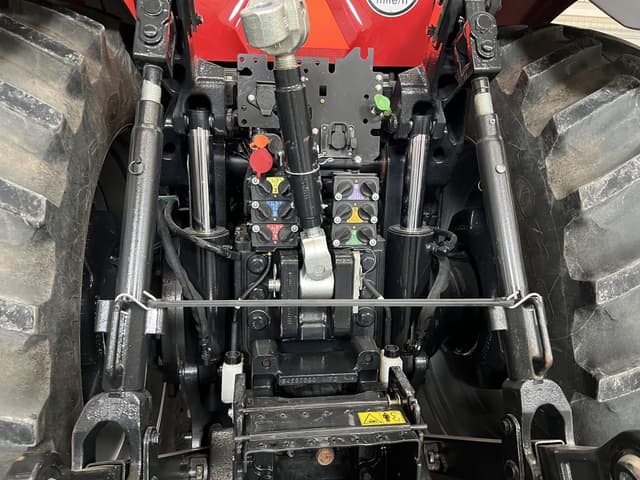 Image of Case IH Magnum 400 equipment image 3