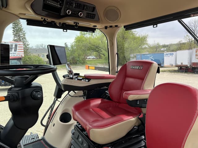Image of Case IH Magnum 400 equipment image 4